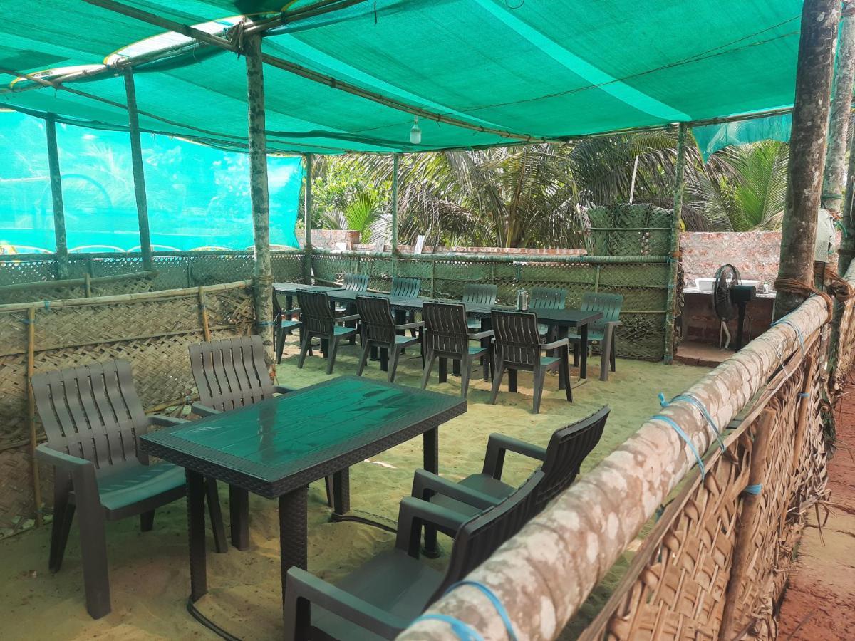 Raapan Beach Resort Mālvan Zewnętrze zdjęcie